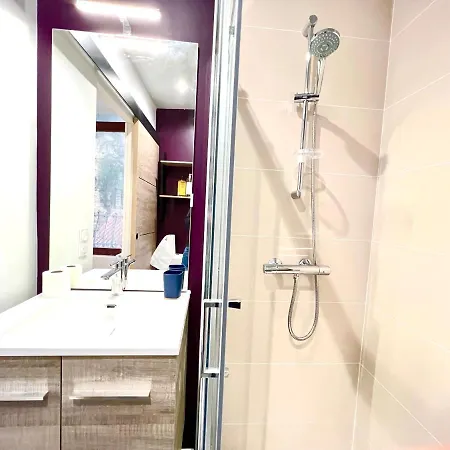 L'odyssee, A 5 Min De La Gare ~ Fibre + Parking * Poitiers