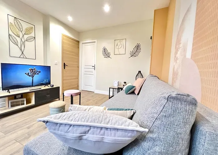 L'odyssee, A 5 Min De La Gare ~ Fibre + Parking * Poitiers